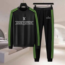 Picture of LV SweatSuits _SKULVM-4XL11Ln7929313